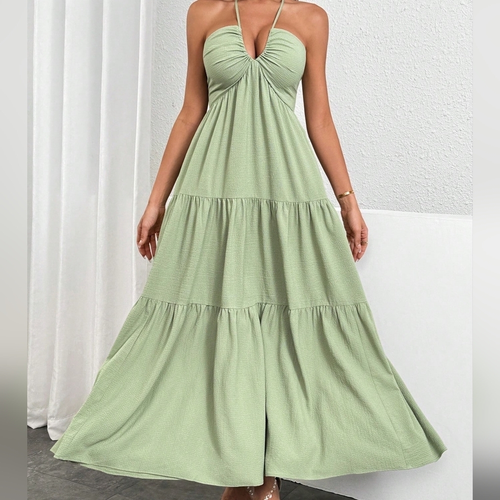 Women's Backless Halter Neck Dress - Picture 5 of 5
